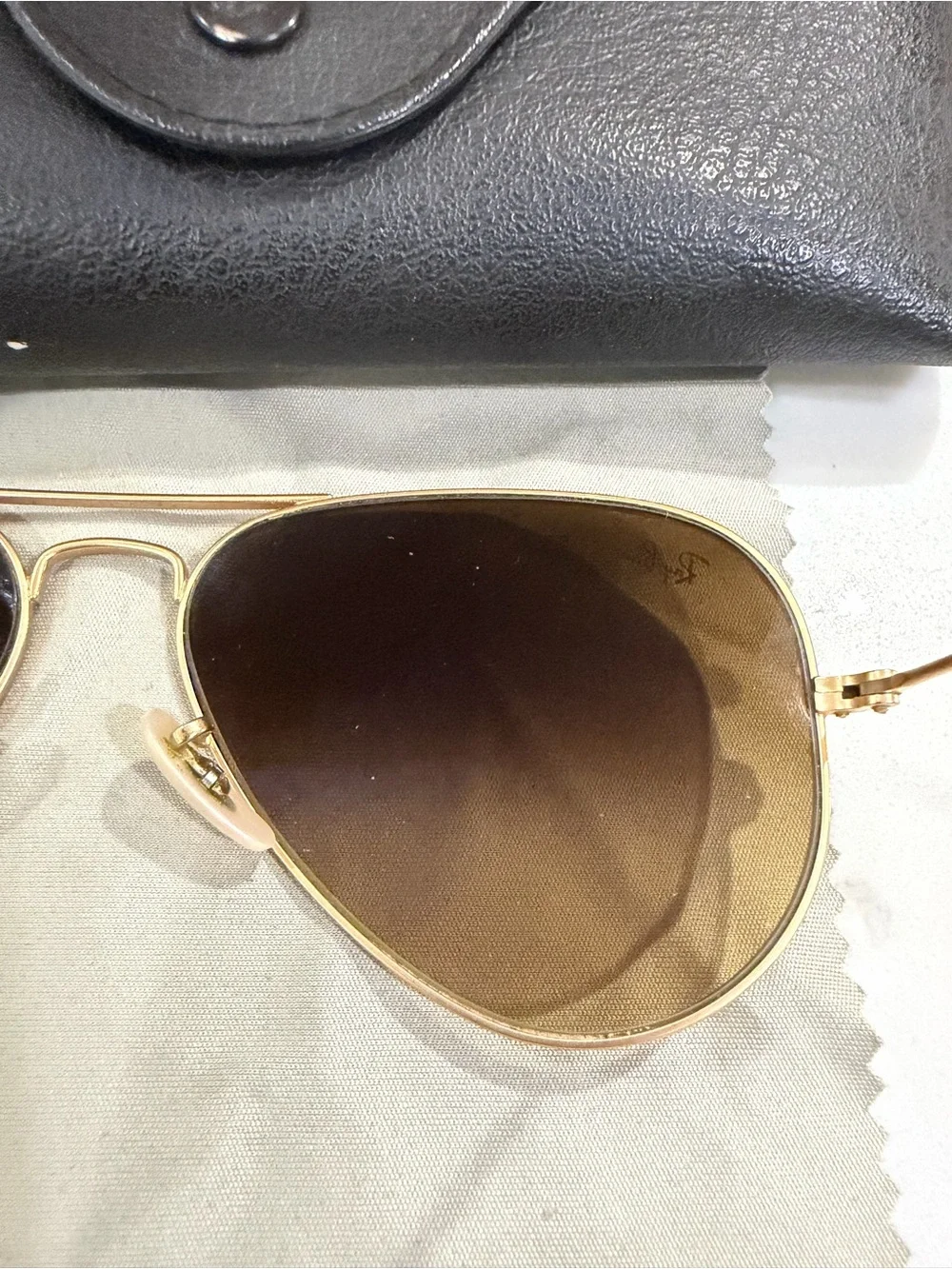 Ray-Ban Gold Frame Brown Lens Aviator Sunglasses